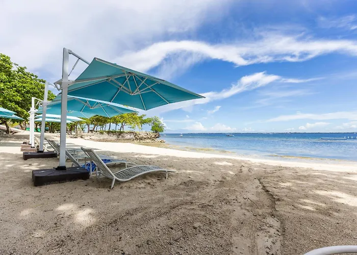 Chic Cozy At Tambuli Residences Ocean View By Dominik With Pool Access & Balcony In Mactan