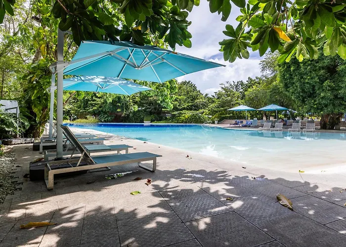 Chic Cozy At Tambuli Residences Ocean View By Dominik With Pool Access & Balcony In Mactan Appartement