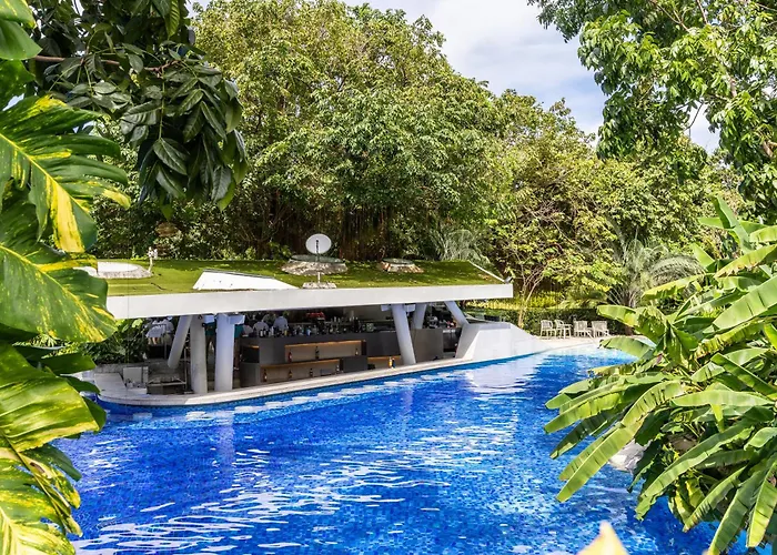 Chic Cozy At Tambuli Residences Ocean View By Dominik With Pool Access & Balcony In Mactan *